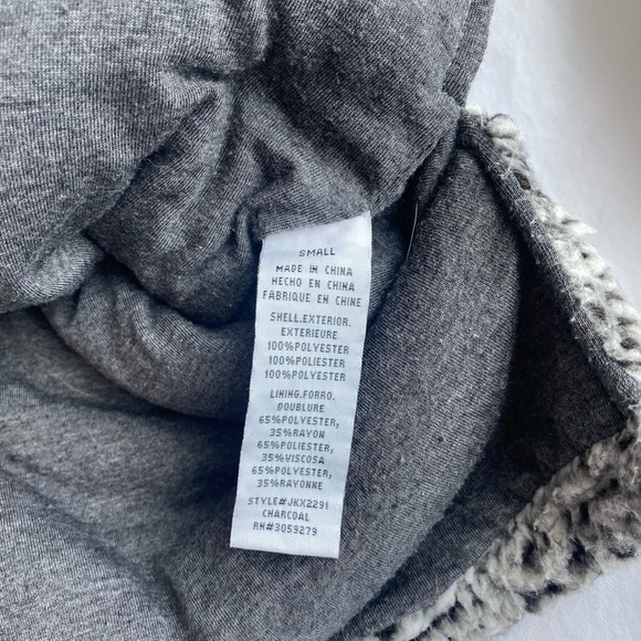 Cozy Fleece Pullover - Picture 6 of 9